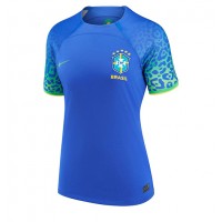 Camisa de Futebol Brasil Equipamento Secundário Mulheres Mundo 2022 Manga Curta
